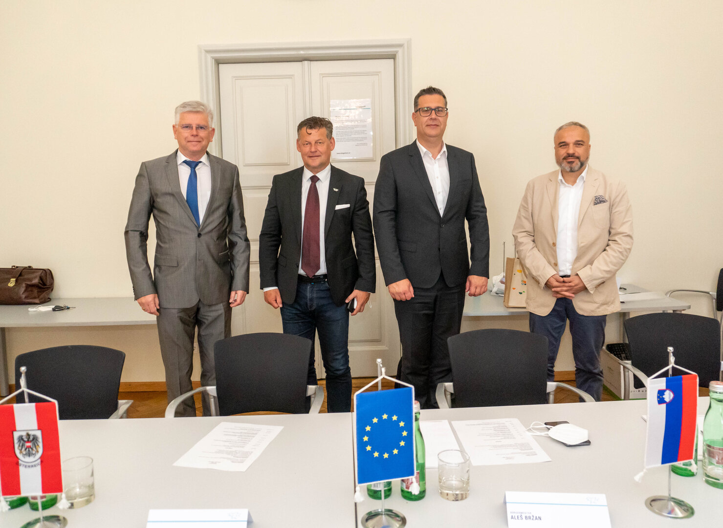 Vizebürgermeister Prof Mag. Alois Dolinar, Bürgermeister  Christian Scheider, Bürgermeister Aleš Bržan und Vizebürgermeister Janez  Starman.