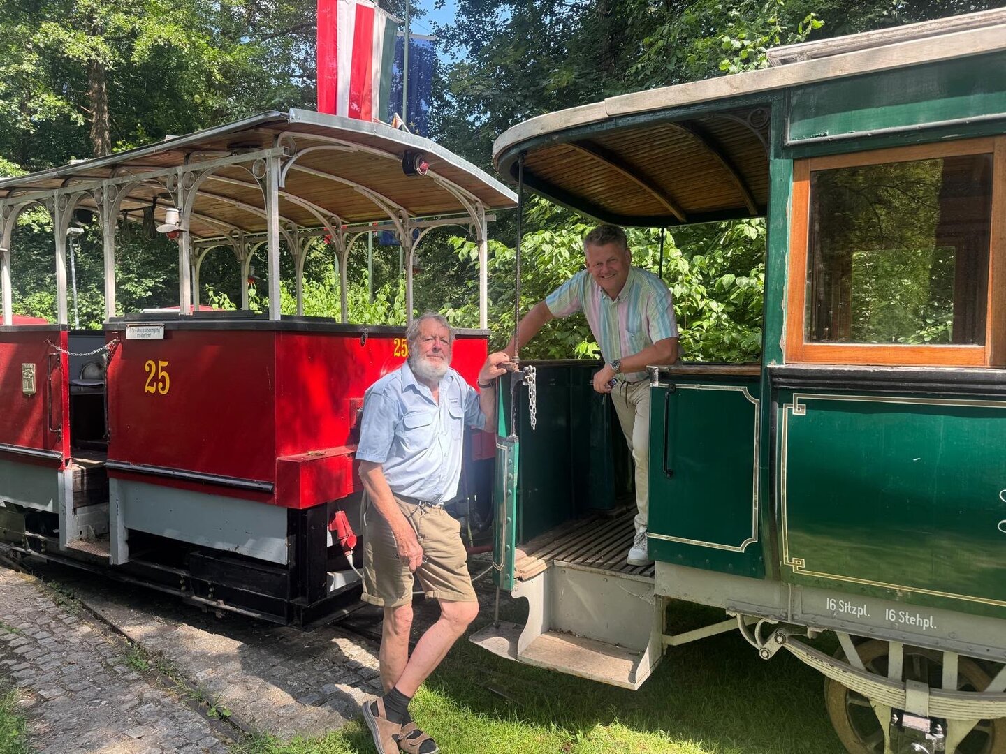 Bürgermeister Christian Scheider besuchte die „Lendcanaltramway“ und Obmann Ing. Hansgeorg Prix.  Foto: Büro Bgm.